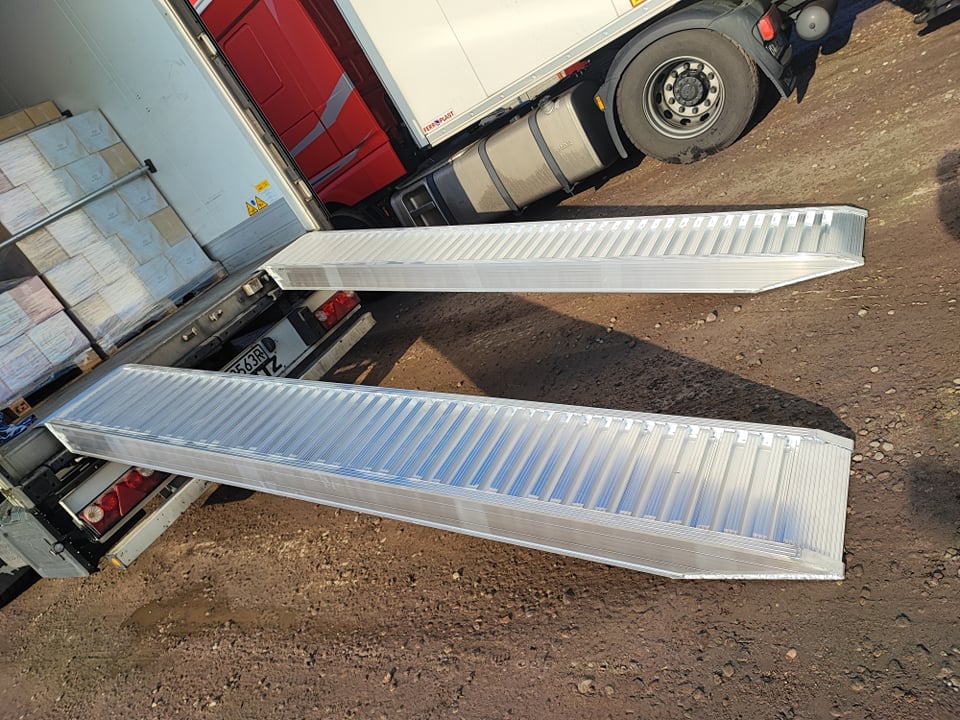 Auffahrrampen Set Paar Auffahrrampen aus Aluminium 3m Lang 10T Modell A9